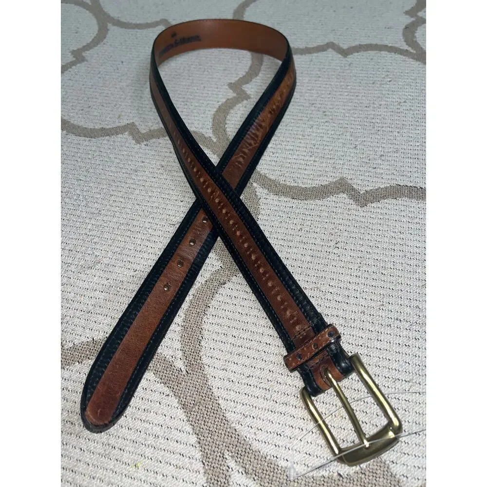 Johnston & Murphy cowhide dress belt- made in USA-black/brown, j280, size 32